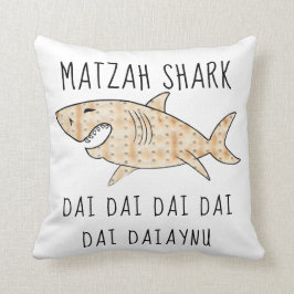 Passover 16 x 16 Daiaynu Matzah Shark Kissen