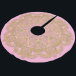 Pastel Baby Girl Pink Mandala Star Pattern Polyester Weihnachtsbaumdecke<br><div class="desc">Modisch goldenes Boho mandala Rosette Muster auf einem hellrosa Hintergrund. Einzigartige, hübsche und dekorative Sinti und Roma inspiriert Zuhause-Innendekoration auf einem eleganten Kissen mit zeitgemäßem Dekor. Geeignet für den angesagten Zuhause Innendekorator, Hippie oder Vintage und helle Blume Power Stil & exotische Mandala Kaleidoskop motif Liebhaber. Stilvolle Akzente für die Dekoration...</div>