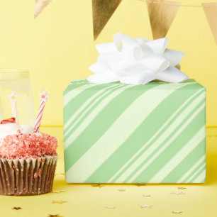 Pastel Baby Green Stripes Geschenkpapier