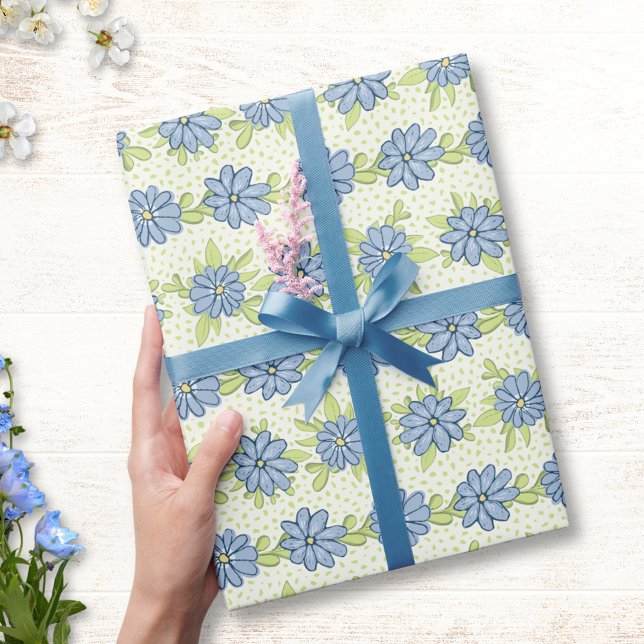 Pastel Blue Flowers Geschenkpapier (Von Creator hochgeladen)