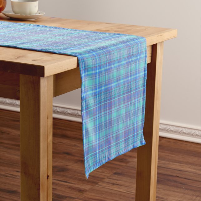 Pastel Blue Plaid Pattern Kurzer Tischläufer (Beispiel)