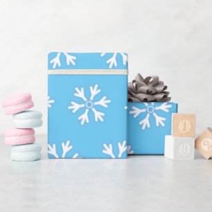 Pastel Blue White Snowflake Minimal Geschenkpapier