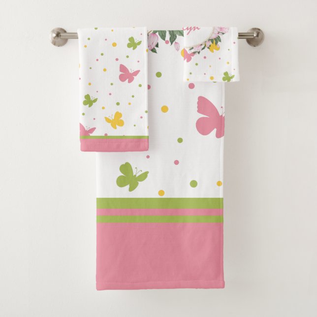 Pastel Butterfly Muster mit Blume und Namen Badhandtuch Set (Insitu)