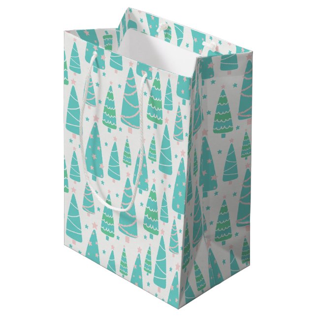 Pastel Christmas Tree Forest Mittlere Geschenktüte (Vorderseite Schrägansicht)