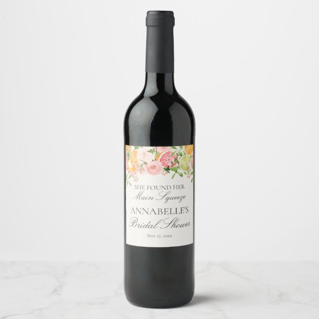 Pastel Citrus Floral Main Squeeze Brautparty Weinetikett (Vorderseite)