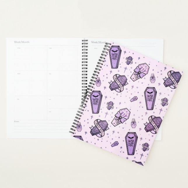 Pastel Goth Coffins Muster Planer (Anzeige)