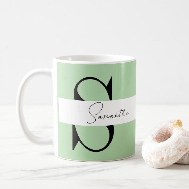Pastel Green Monogram Classic Tasse - Personalisie (Mit Donut)
