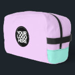 Pastel | Personalisiertes Firmenlogo und Text Waschbeutel<br><div class="desc">Classic pastellblau und lavender lila | Personalisiertes Firmenlogo und Text Moderner Business-gedruckter Rucksack</div>