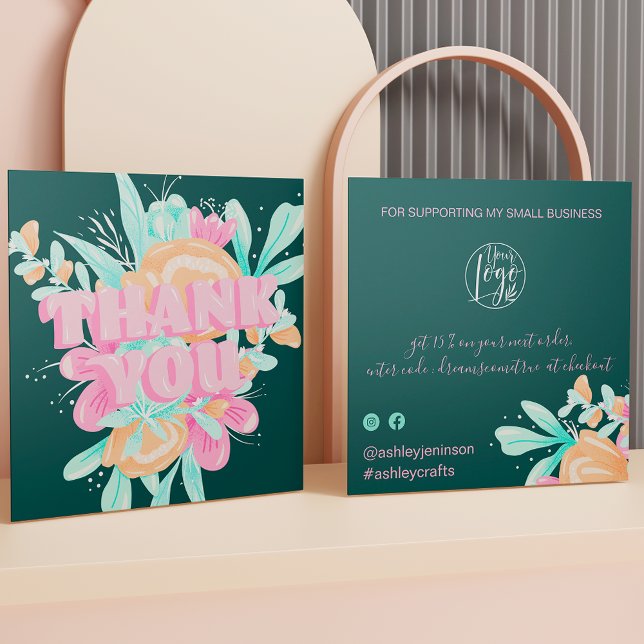 Pastel pink floral Retro-Drehbuch Reihenfolge dank Quadratische Visitenkarte (Von Creator hochgeladen)