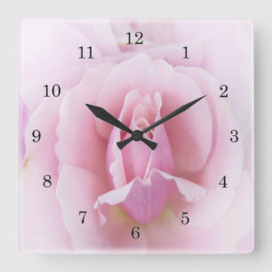 Pastel Pink Rose Quadratische Wanduhr