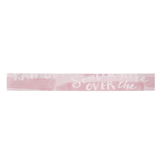 PASTEL PINK ÜBERALL ÜBER DEM RAINBOW SATINBAND (Vorderseite)