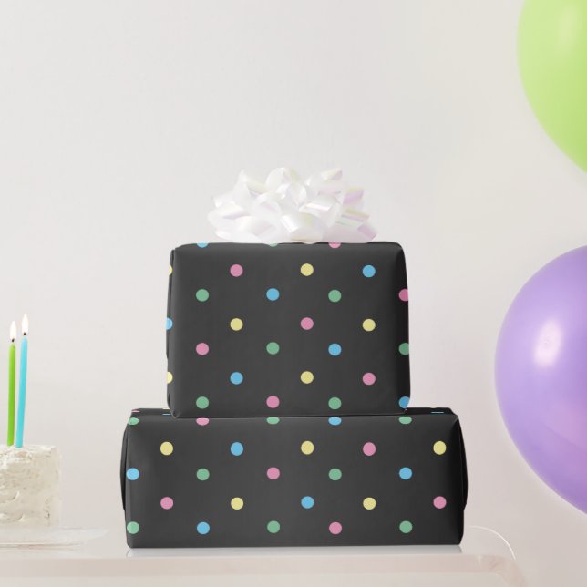 Pastel Polka Dots auf dem schwarzen Satin Geschenkpapier (Partygeschenke)