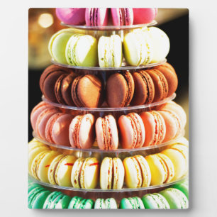Pastel Rainbow Gestapelte französische Macaron Coo Fotoplatte