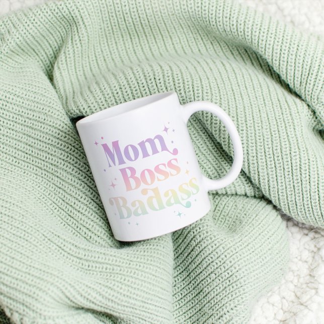 Pastel Rainbow "Mama Boss Badass" Tasse (Von Creator hochgeladen)