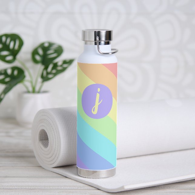 Pastel Rainbow Slash Streifen Monogramm Trinkflasche (Yoga)