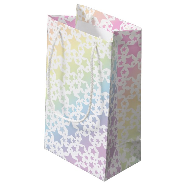 Pastel Rainbow Star Kinderdusche Kleine Geschenktüte (Rückseite Schrägansicht)