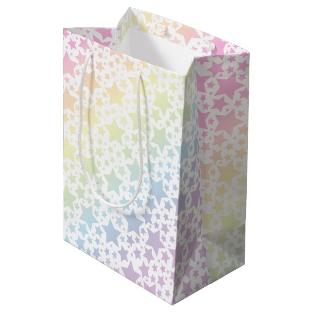 Pastel Rainbow Star Kinderdusche Mittlere Geschenktüte (Rückseite Schrägansicht)