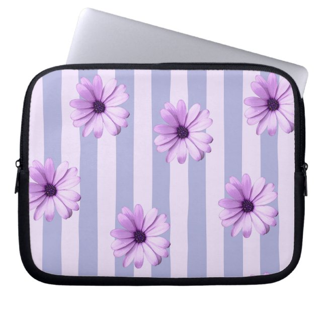 Pastel stripes pattern with Daisies Laptopschutzhülle (Vorderseite)