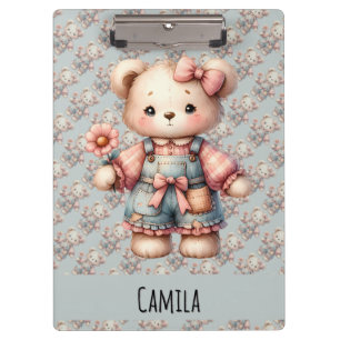 Pastel Teddy Bear Holding Blume Tragen Overalls Klemmbrett
