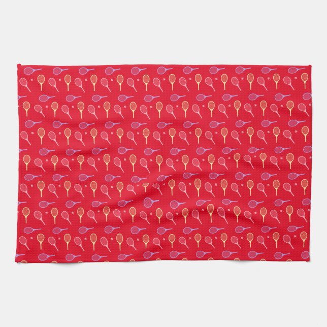 Pastel Tennis Rackets mit Tennisball auf Rot Geschirrtuch (Horizontal)