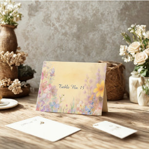 Pastel Wildblume Meadow Barn Wedding Tischnummer