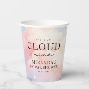 Pastel Wolken Sie ist auf Cloud Nine Brautparty Pappbecher