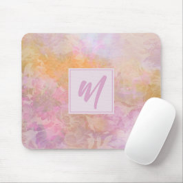 Pastell-Blumen mit chicem Schriftmonogramm Mousepad