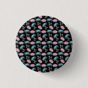 Pastell-Blumenmuster auf schwarzem Hintergrund C Button