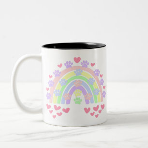 Pastell-Regenbogen-Herzen und Hundepfotenabdrücke Zweifarbige Tasse
