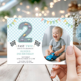 Pastell-Schnell-Zwei-Geburtstag-Auto Einladung