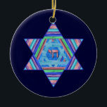 Pastell-Streifen-Chanukka-Stern-Verzierung Keramikornament<br><div class="desc">Eine digitale Collage,  in den hübschen Pastellstreifen; ein Davidsstern Mit einem Symbol Chais (Leben) in der Mitte.  Helle und dunkelblaue Hintergründe auf jeder Seite sind kundengerecht!</div>
