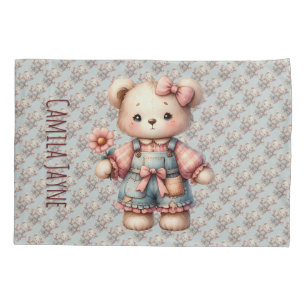 Pastell-Teddybär mit Blume und Latzhose Kissenbezug