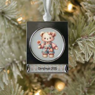 Pastell-Teddybär mit Blume und Overall Banner-Ornament Silber