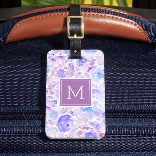 Pastellblau und Lila Blumenmuster Mit Monogramm Gepäckanhänger (Vorderseite Insitu 2)