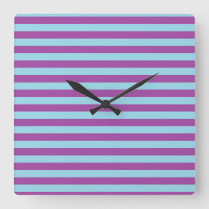 Pastellblau und Lila Streifen Quadratische Wanduhr