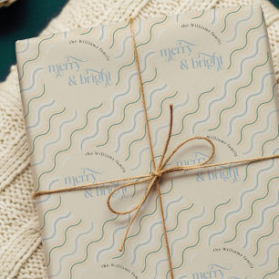 Pastellblaue Beige Wellenstreifen Frohe Weihnachte Geschenkpapier