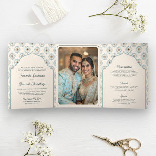 Pastellblaue Creme-Ikat-All-in-One-Indische-Hochze Dreifach Gefaltete Einladung