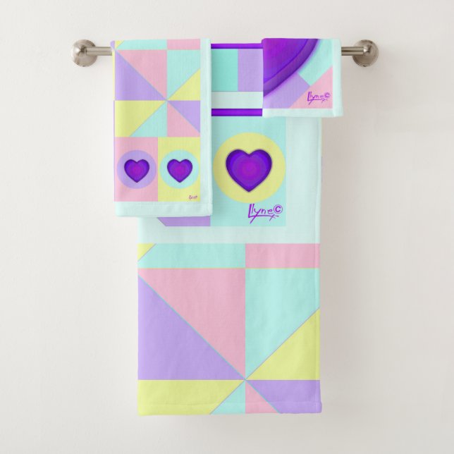 Pastellfarben & lila Herzen schlagen Badhandtuch Set (Insitu)