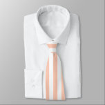 Pastellfarben Orange Peach Streifen Krawatte<br><div class="desc">Schöne,  helle Feder pastellfarben orange gestreift. Minimalistische,  moderne,  schicke,  pastellfarbene Ästhetik in zarter,  orangefarbener Farbe. Pastellorange-Dekoration,  pastellorangefarbene Dekoration,  Pastellorangecheküche,  Pastellorange-Farbe. Pastel orfring Sommer Krawatte. Klassische,  Vintage Retro-Pastellfarben,  in Orange und Weiß gefärbte Streifen,  trendige Sommersonnenschirme.</div>