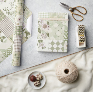 Pastellgrüne Fliederdecke Erdiges Gingham-Patchwor Geschenkpapier