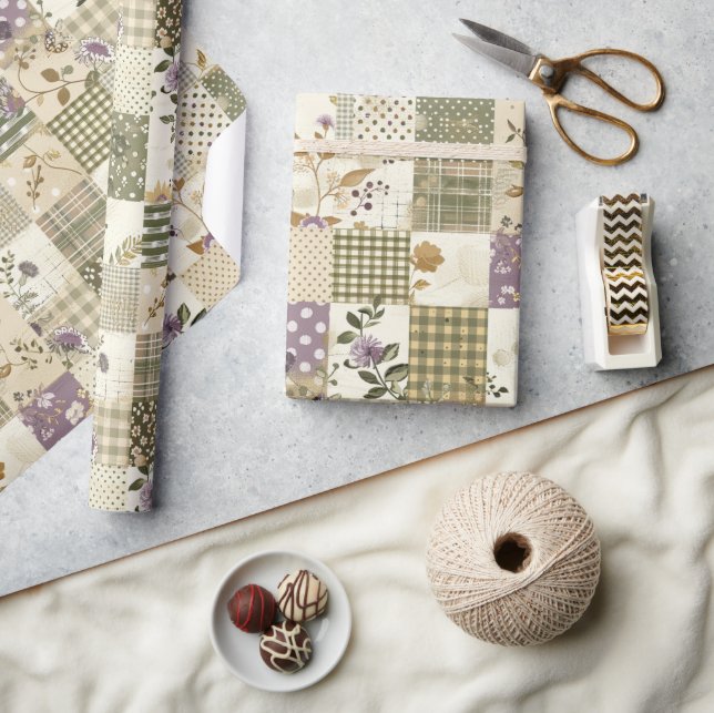 Pastellgrüne Fliederdecke Erdiges Gingham-Patchwor Geschenkpapier (Basteln)