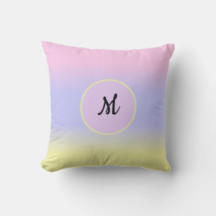 Pastellrosa, Blau und Gelb mit Monogramm Kissen