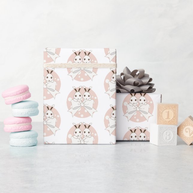Pastellrosa cremefarbenes Band und Niedliches Zwil Geschenkpapier (Babyparty)