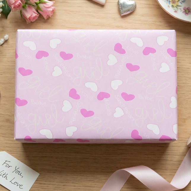 Pastellrosa Herzen der Liebe Geschenkpapier (Sweet pink candy hearts all over. Perfect for Valentine, birthdays, or baby showers. Girly and fun.)