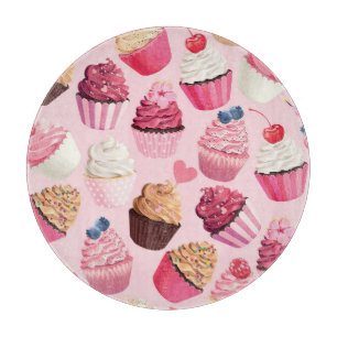 Pastellrosa Kuchen: Vintages Muster. Schneidebrett