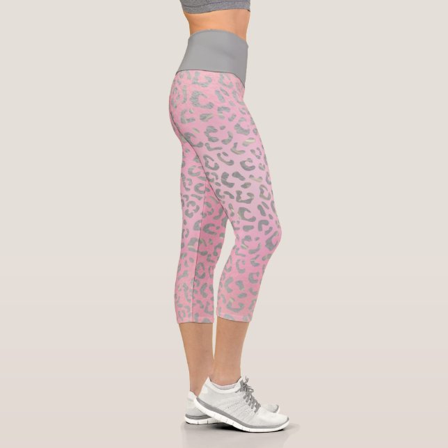 Pastellrosa Silberleopard Capri Leggings (Rechts)
