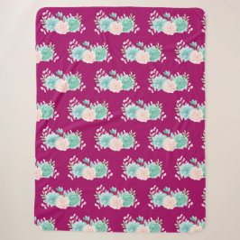Pastellrosa und grünes Blumenmuster Sherpadecke