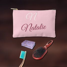 Pastellrosa Vollfarbe mit Monogramm Zubehörtasche