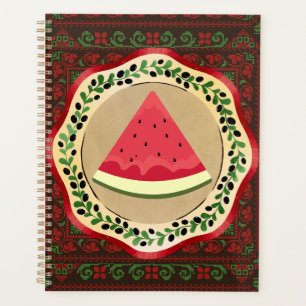 pastèque sur plaque d'olive avec tatreez palestini
