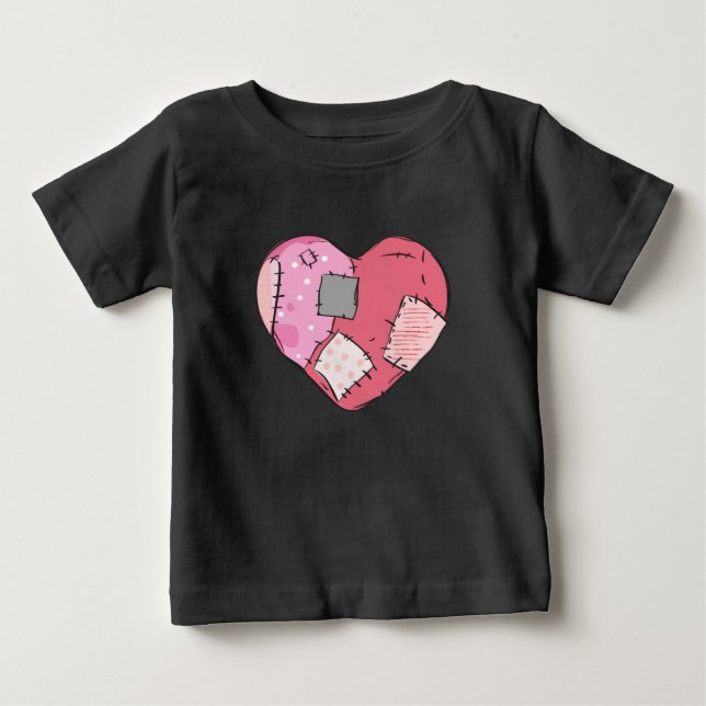 Patched Heart Goth Baby Baby Baby T-shirt (Vorderseite)